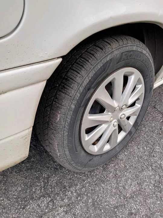 1997 Dodge Intrepid - Image 17 of 18