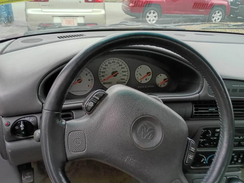 1997 Dodge Intrepid - Image 10 of 10
