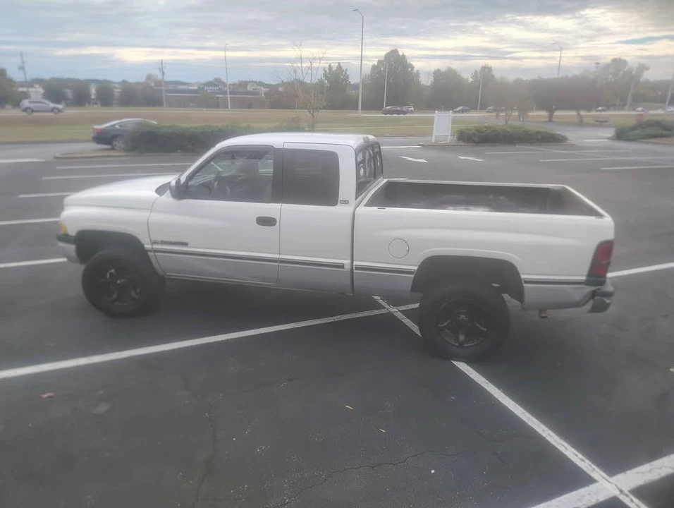 1997 Dodge Ram 1st Gen - Image 5 of 8