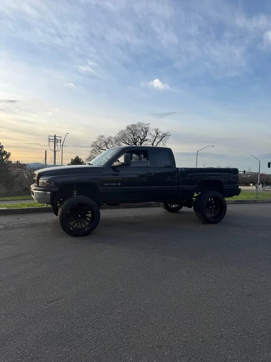1997 Dodge Ram 2nd Gen - Image 3 of 4