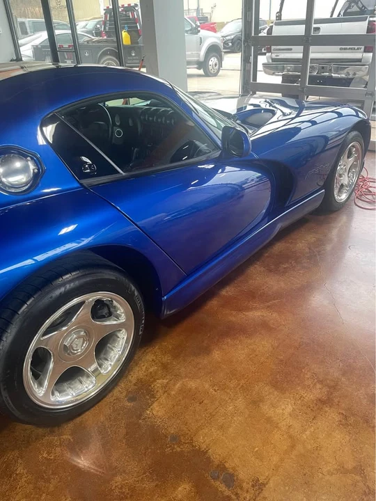 1997 Dodge Viper 2nd Gen - Image 2 of 9