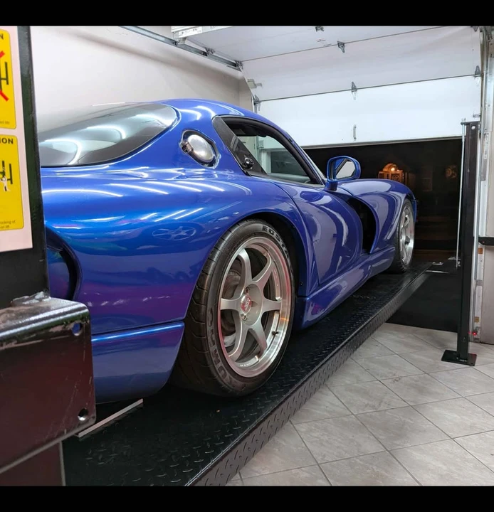 1997 Dodge Viper GTS 2nd Gen - Image 11 of 14