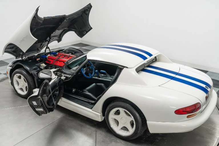 1997 Dodge Viper 2nd Gen - Image 2 of 15