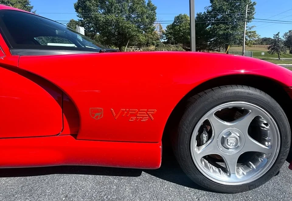 1997 Dodge Viper GTS 2nd Gen - Image 2 of 3