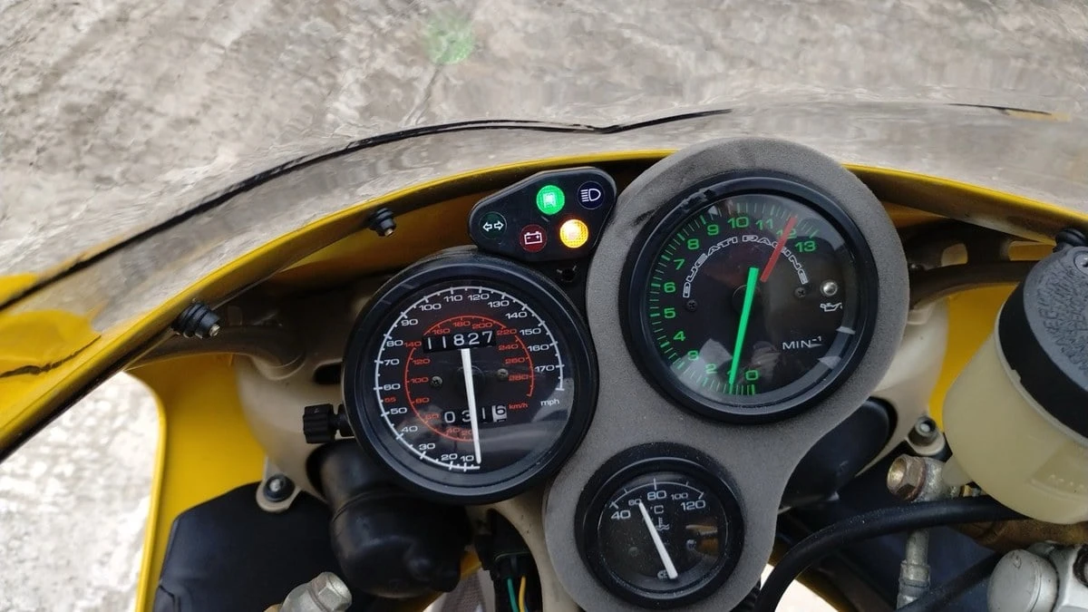 1997 Ducati 748 - Image 10 of 30