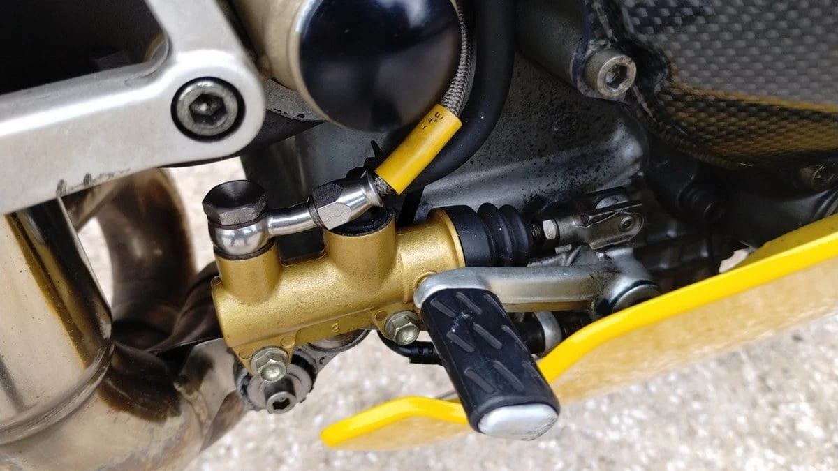 1997 Ducati 748 - Image 26 of 30