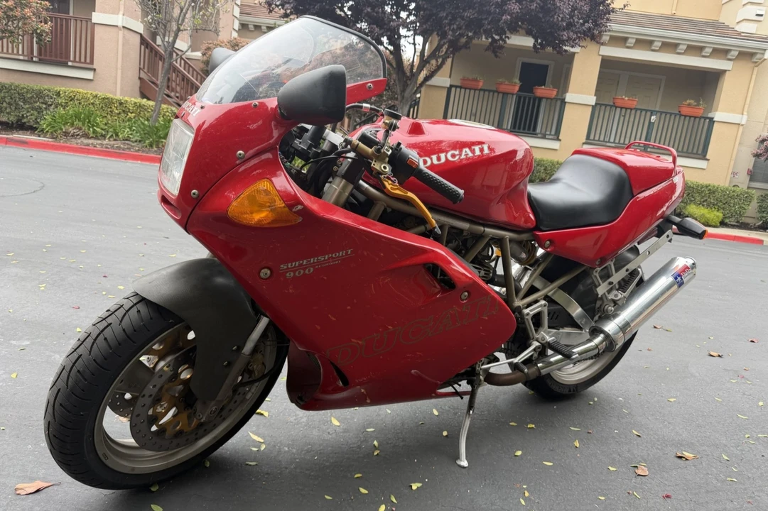 1997 Ducati 750 & 800 & 900 & 1000 - Image 2 of 7