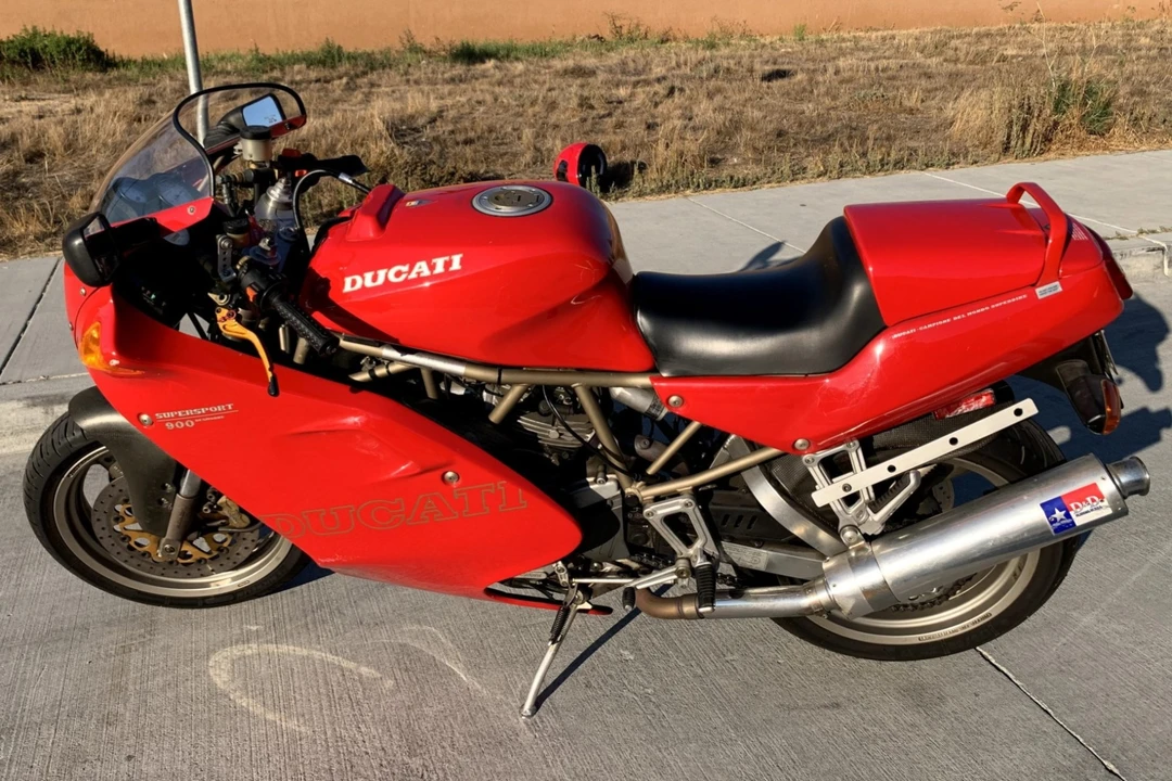 1997 Ducati 750 & 800 & 900 & 1000 - Image 3 of 7