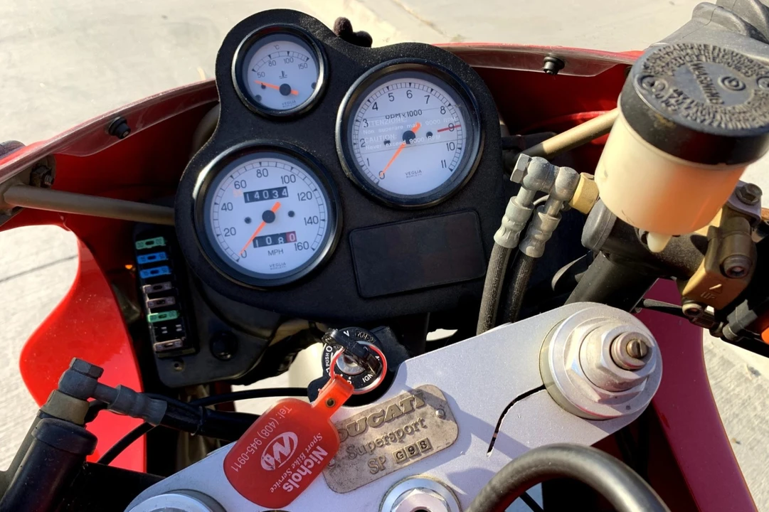 1997 Ducati 750 & 800 & 900 & 1000 - Image 4 of 7