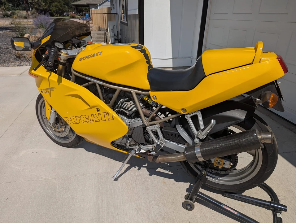 1997 Ducati 750 & 800 & 900 & 1000 - Image 8 of 31