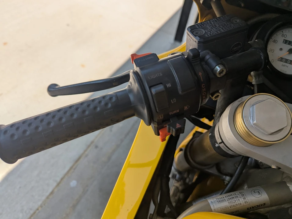 1997 Ducati 750 & 800 & 900 & 1000 - Image 18 of 31