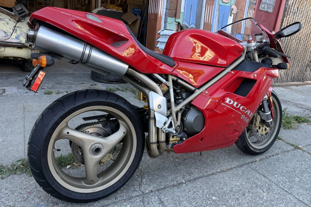 1997 Ducati 916 - Image 2 of 6