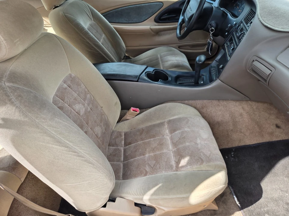 1997 Ford Thunderbird 10th Gen - Image 11 of 13