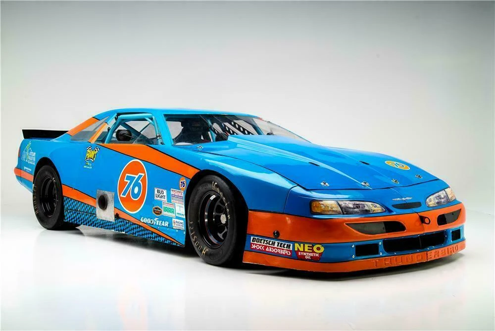 1997 Ford Thunderbird 10th Gen - Image 2 of 5