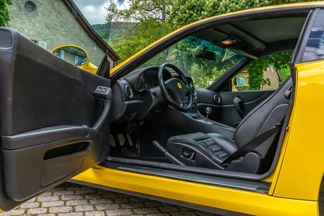1997 Ferrari 550 Maranello - Image 12 of 31