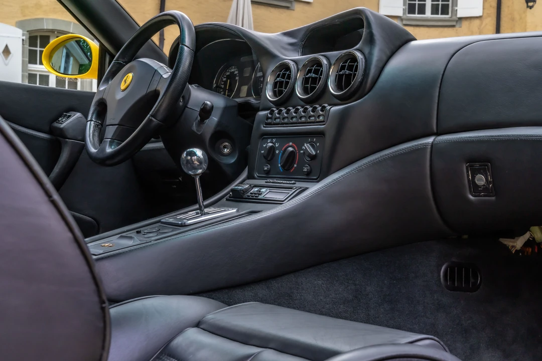 1997 Ferrari 550 Maranello - Image 21 of 31