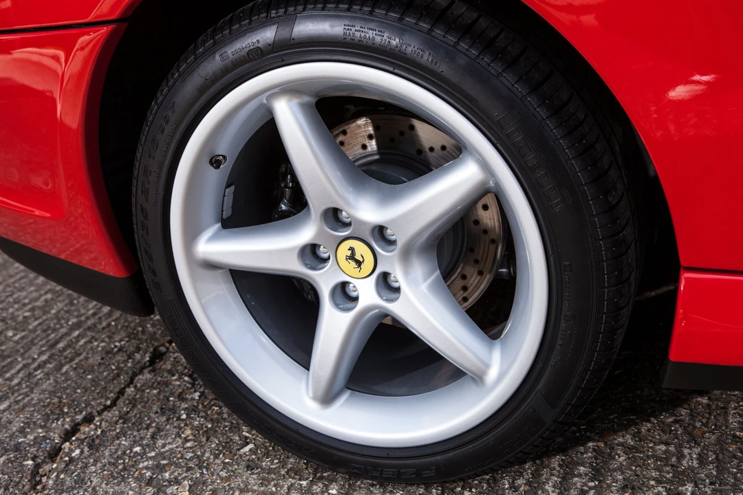 1997 Ferrari 550 Maranello - Image 8 of 16