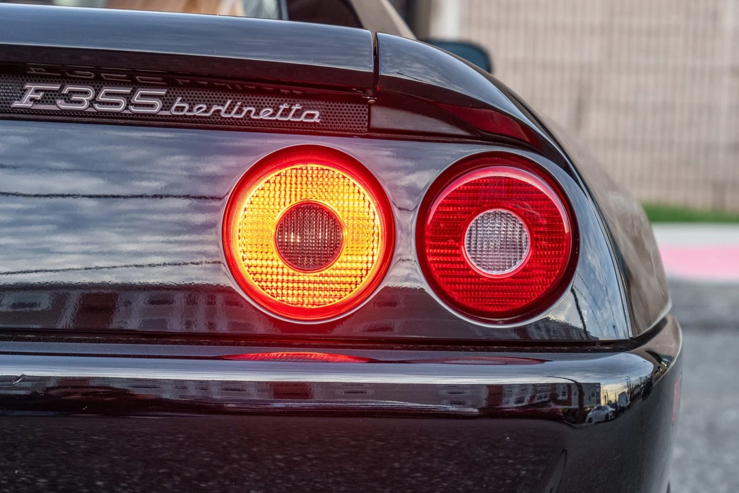 1997 Ferrari F355 Berlinetta - Image 15 of 31
