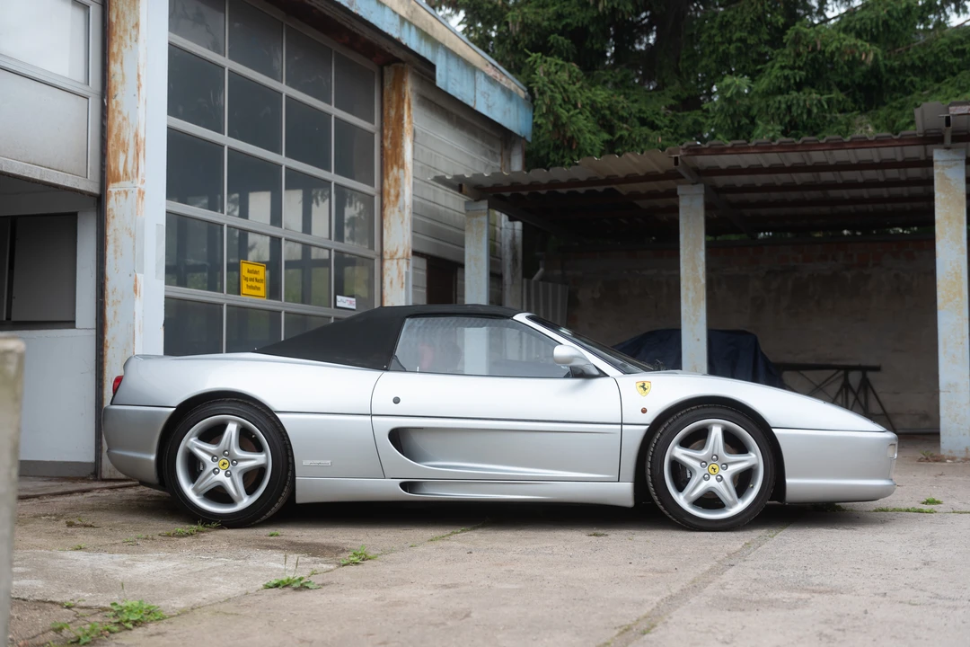 1997 Ferrari F355 Spider - Image 4 of 31
