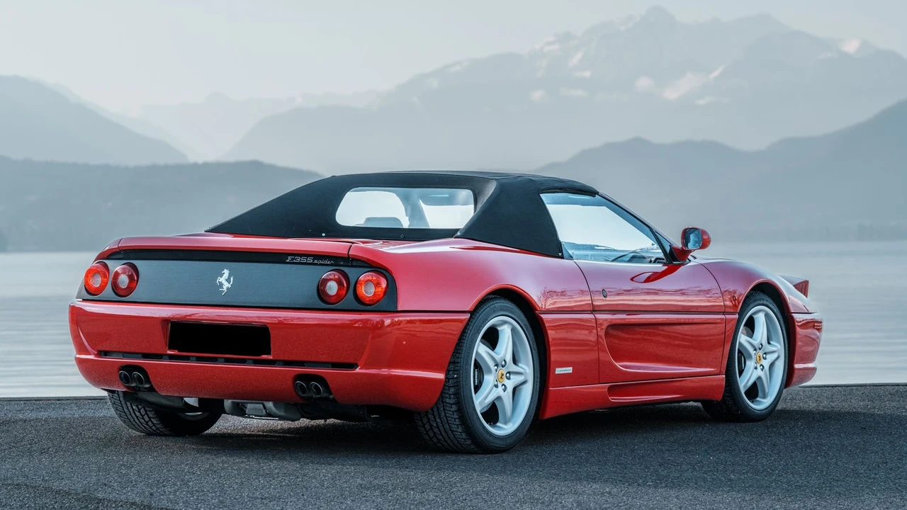 1997 Ferrari F355 Spider - Image 25 of 31
