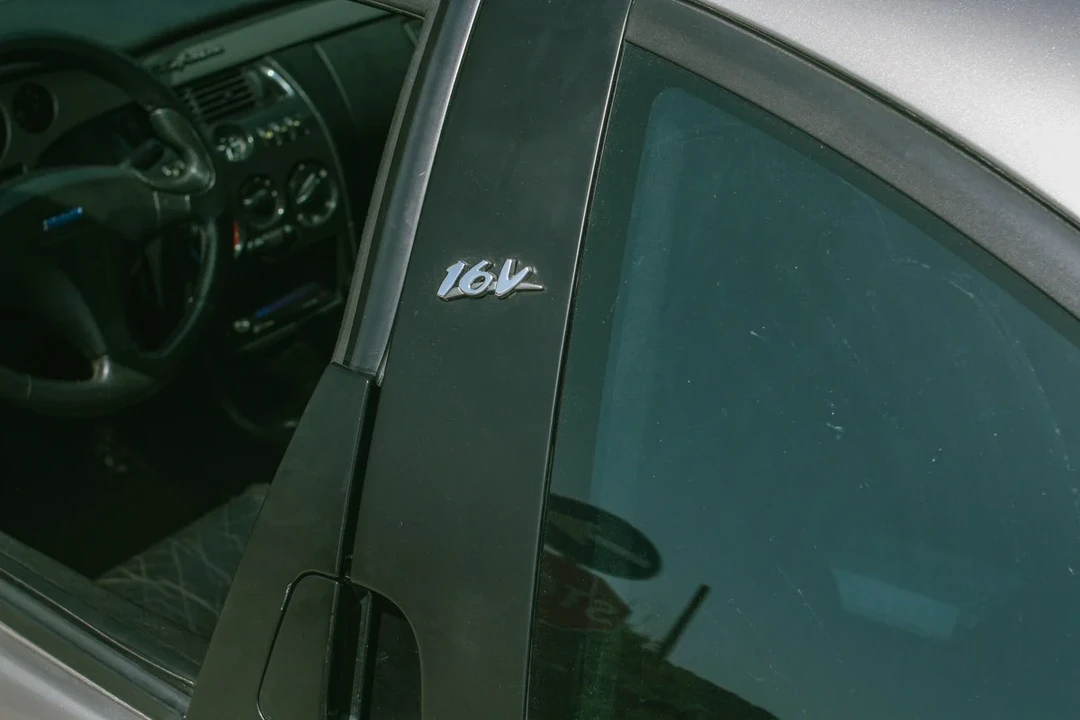 1997 Fiat Coupe - Image 24 of 31