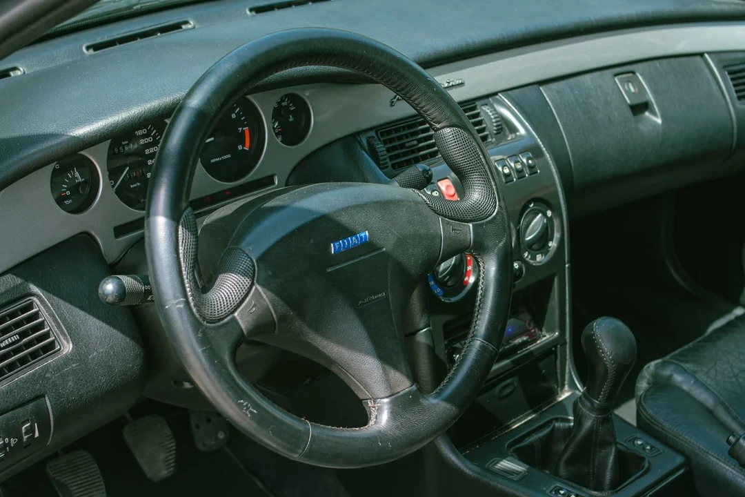 1997 Fiat Coupe - Image 10 of 31