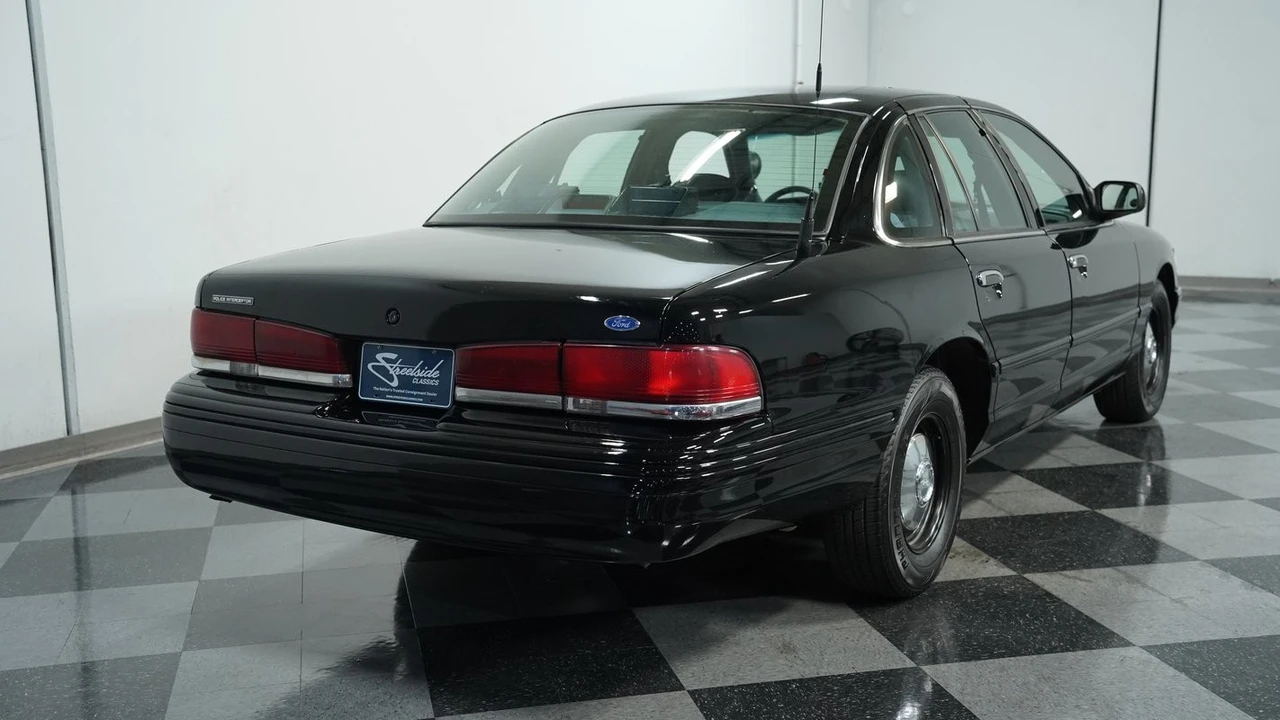 1997 Ford Crown Victoria - Image 11 of 12