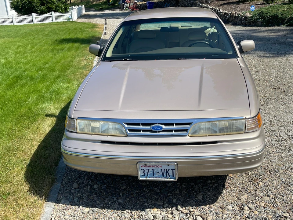 1997 Ford Crown Victoria - Image 6 of 31