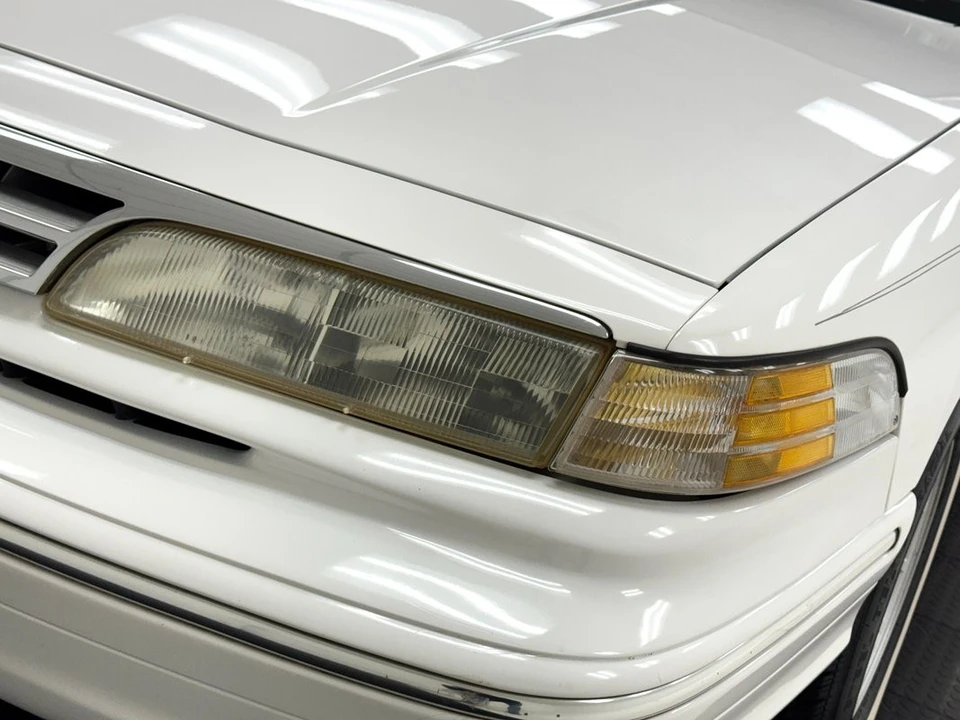1997 Ford Crown Victoria - Image 9 of 12