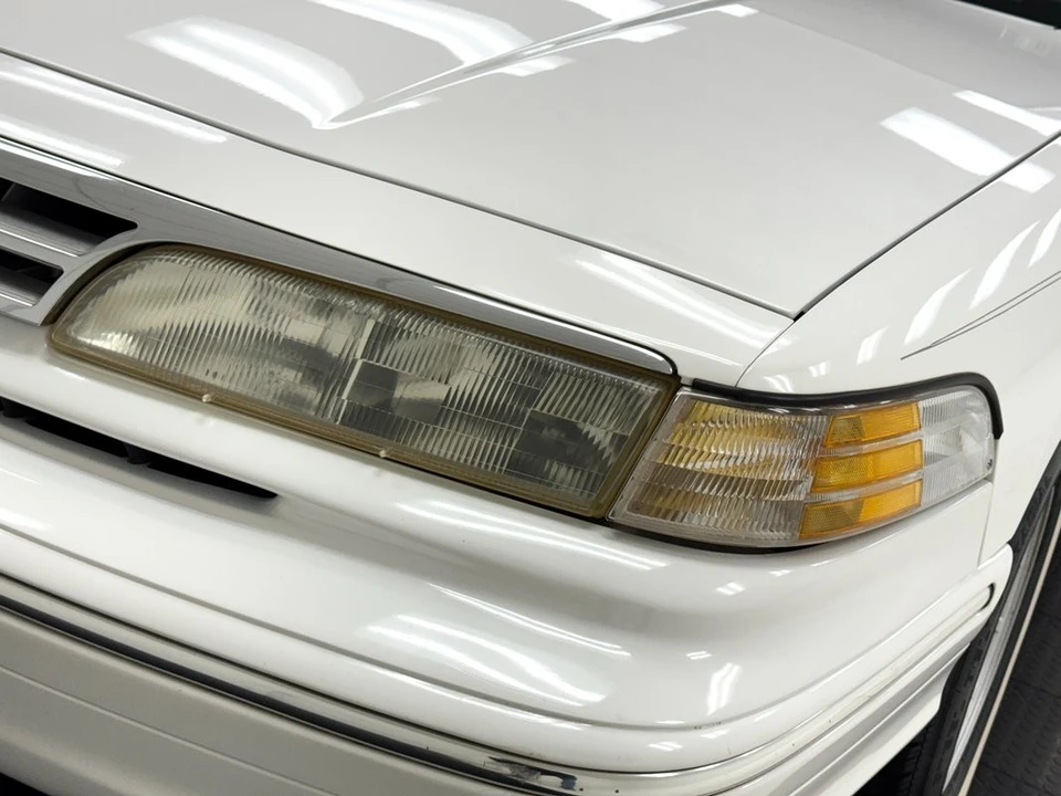 1997 Ford Crown Victoria - Image 9 of 21