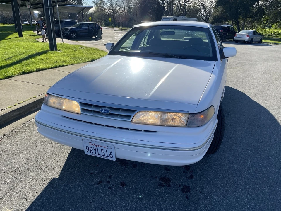 1997 Ford Crown Victoria - Image 9 of 20