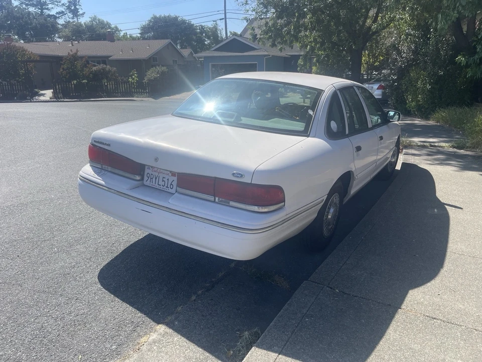 1997 Ford Crown Victoria - Image 7 of 20