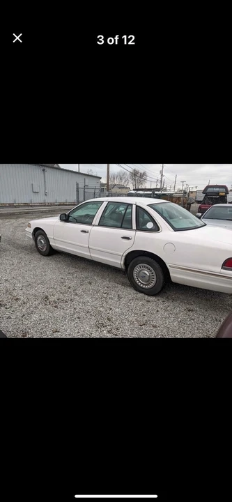1997 Ford Crown Victoria - Image 4 of 20