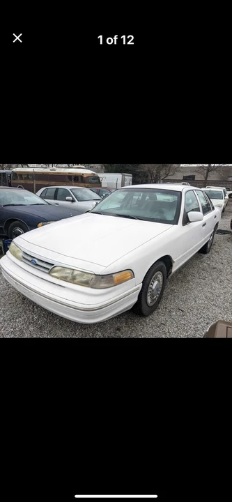 1997 Ford Crown Victoria - Image 4 of 20