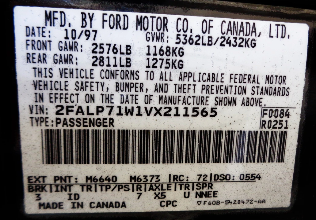 1997 Ford Crown Victoria - Image 19 of 21