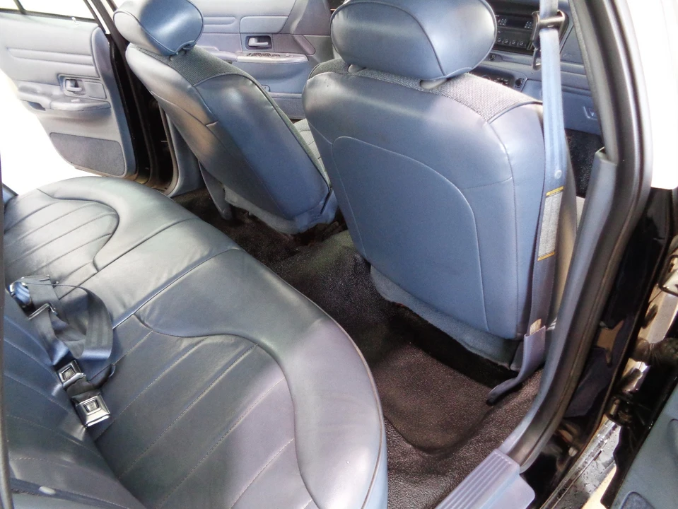 1997 Ford Crown Victoria - Image 14 of 21