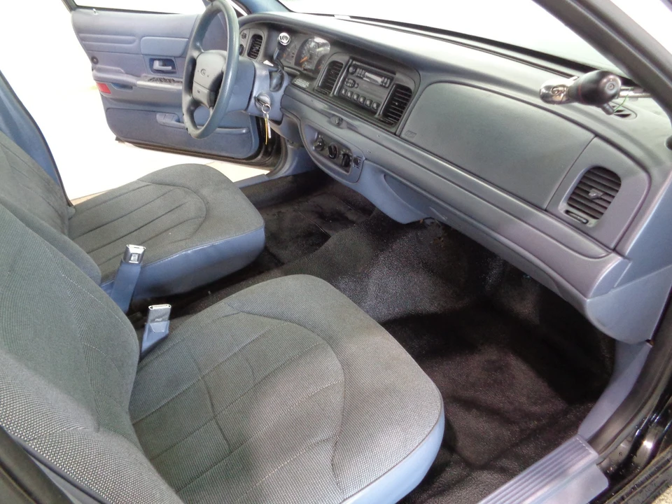 1997 Ford Crown Victoria - Image 13 of 21