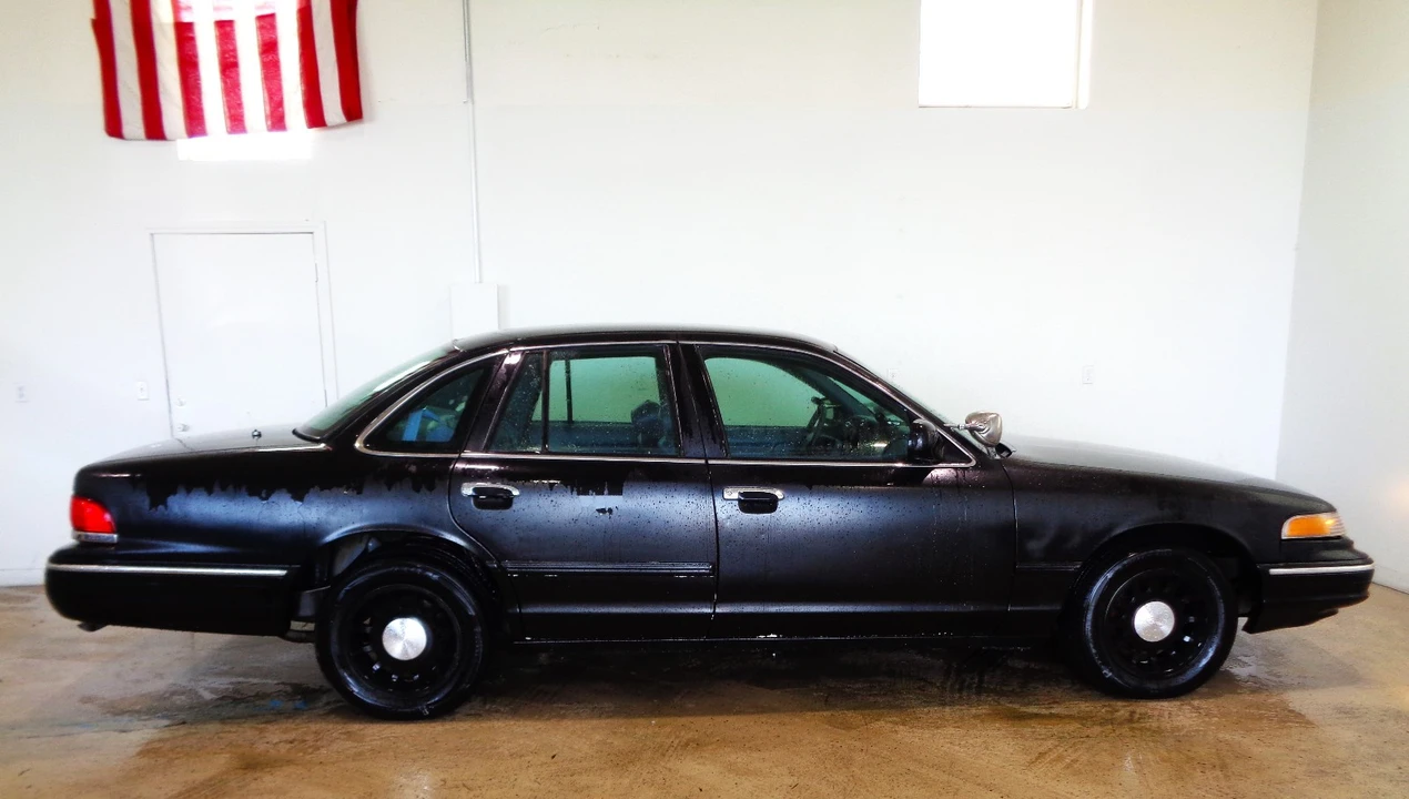 1997 Ford Crown Victoria - Image 6 of 21