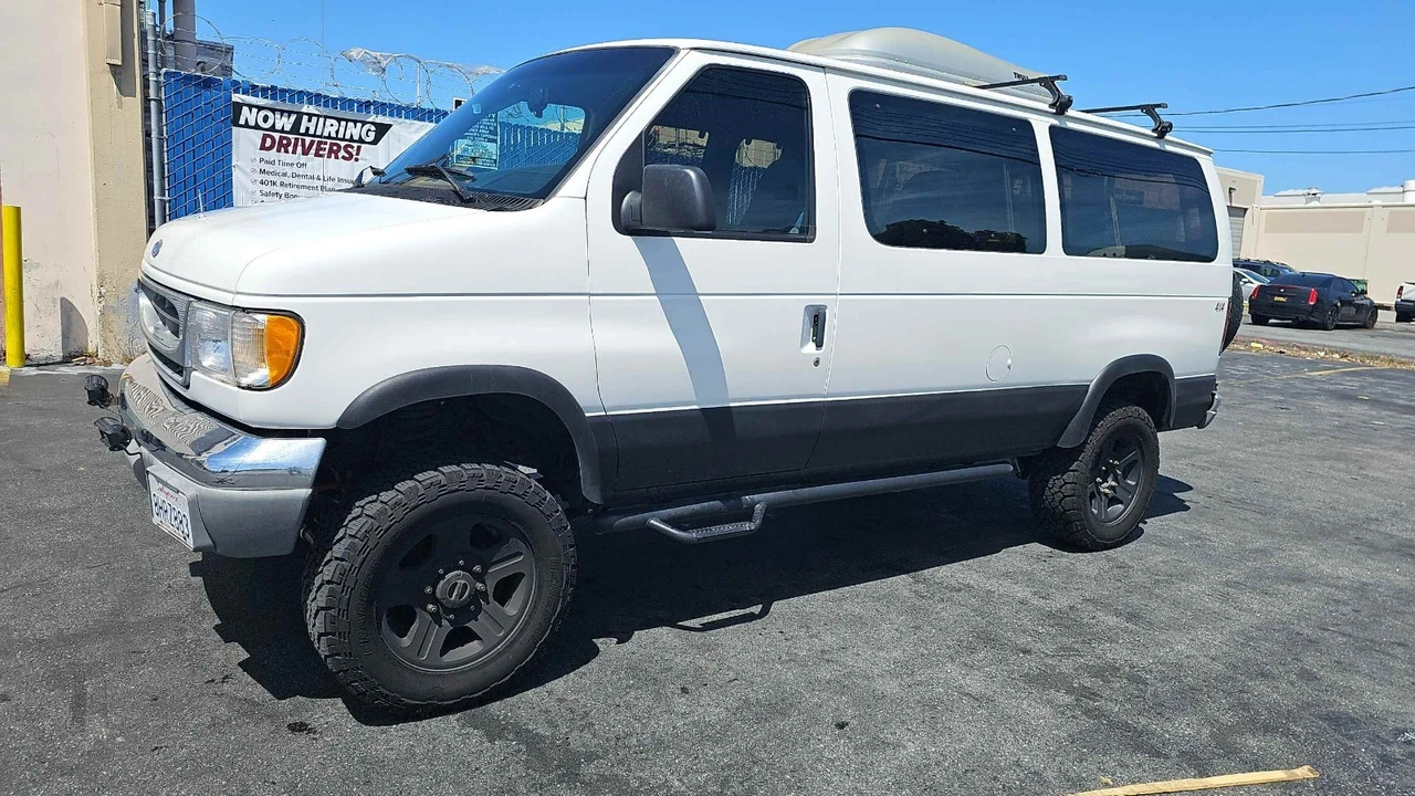 1997 Ford Econoline Van - Image 4 of 21