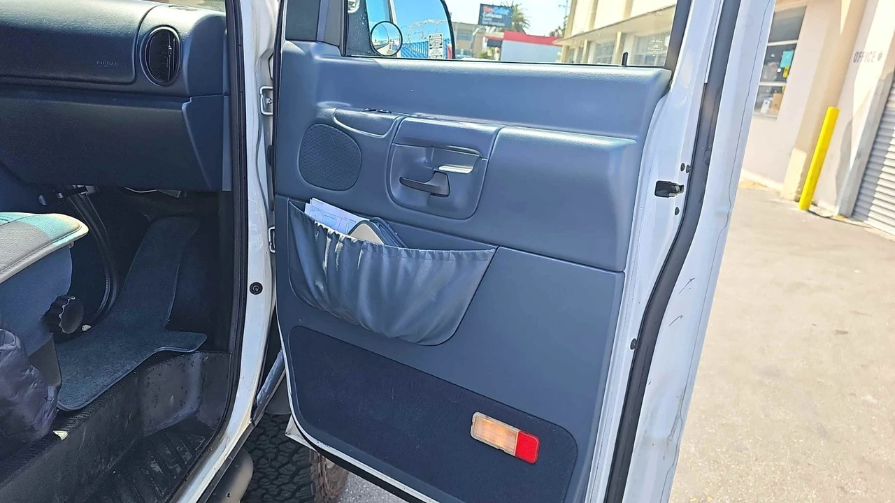 1997 Ford Econoline Van - Image 16 of 21
