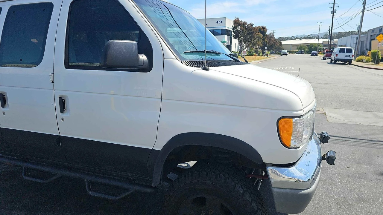 1997 Ford Econoline Van - Image 21 of 21