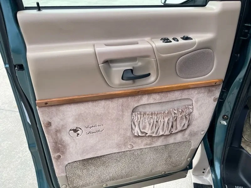 1997 Ford Explorer - Image 26 of 31