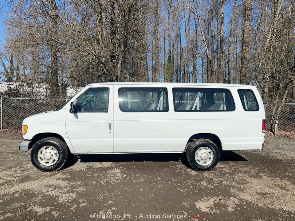 1997 Ford Econoline Van - Image 5 of 12