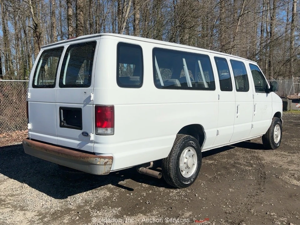 1997 Ford Econoline Van - Image 4 of 12