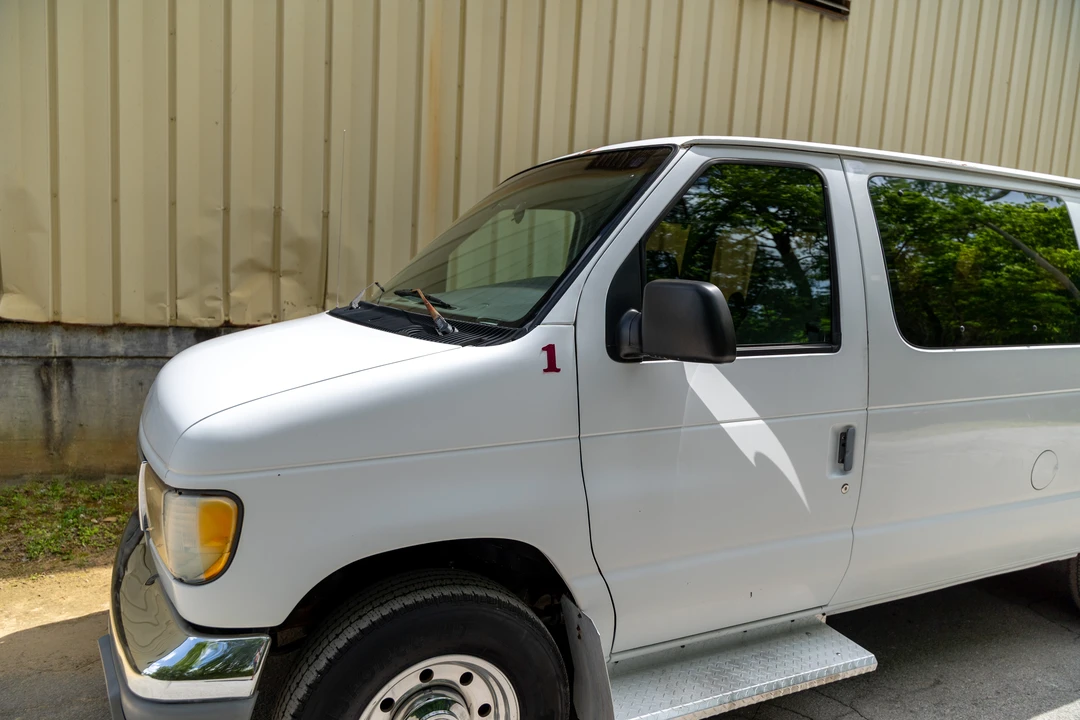 1997 Ford Econoline Van - Image 23 of 31