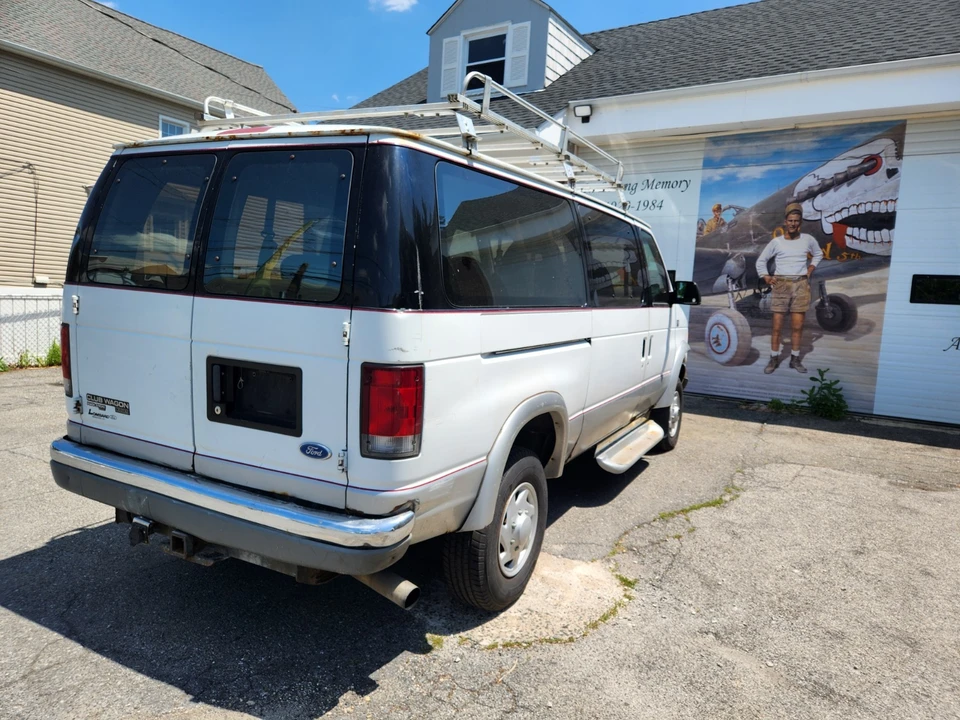 1997 Ford Econoline Van - Image 8 of 27