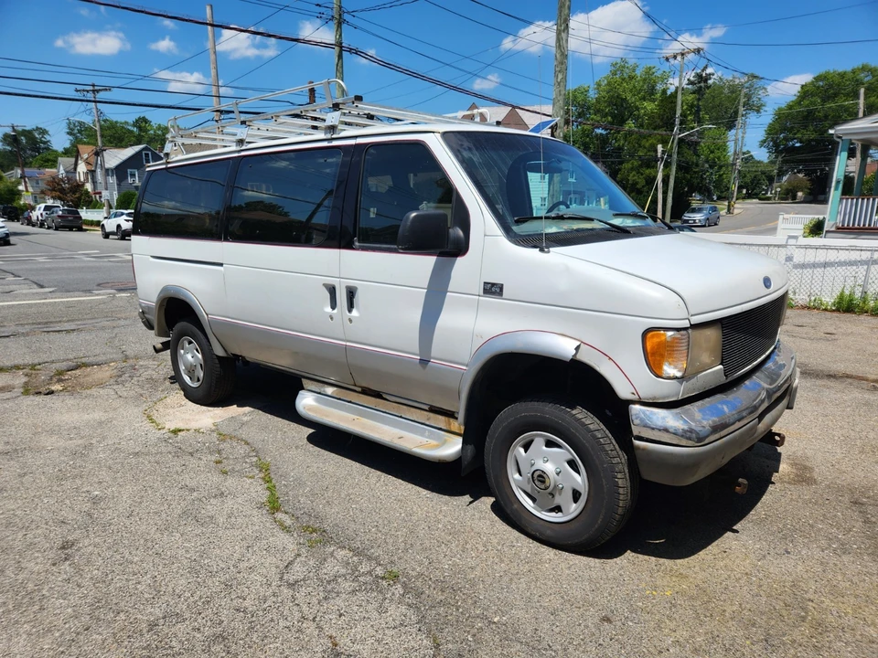 1997 Ford Econoline Van - Image 13 of 27