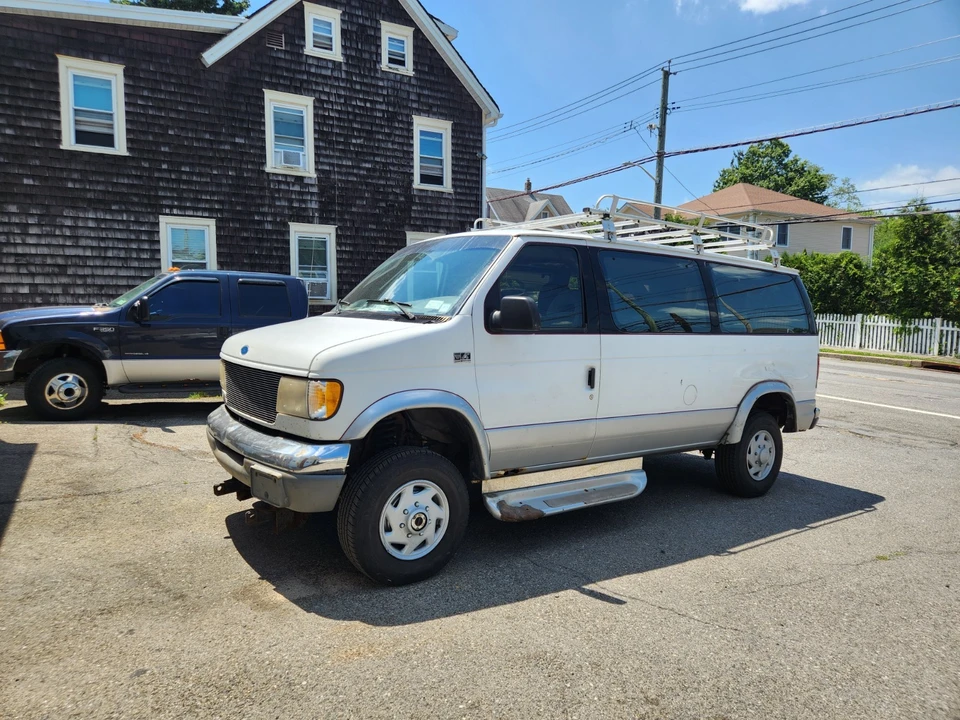 1997 Ford Econoline Van - Image 4 of 27