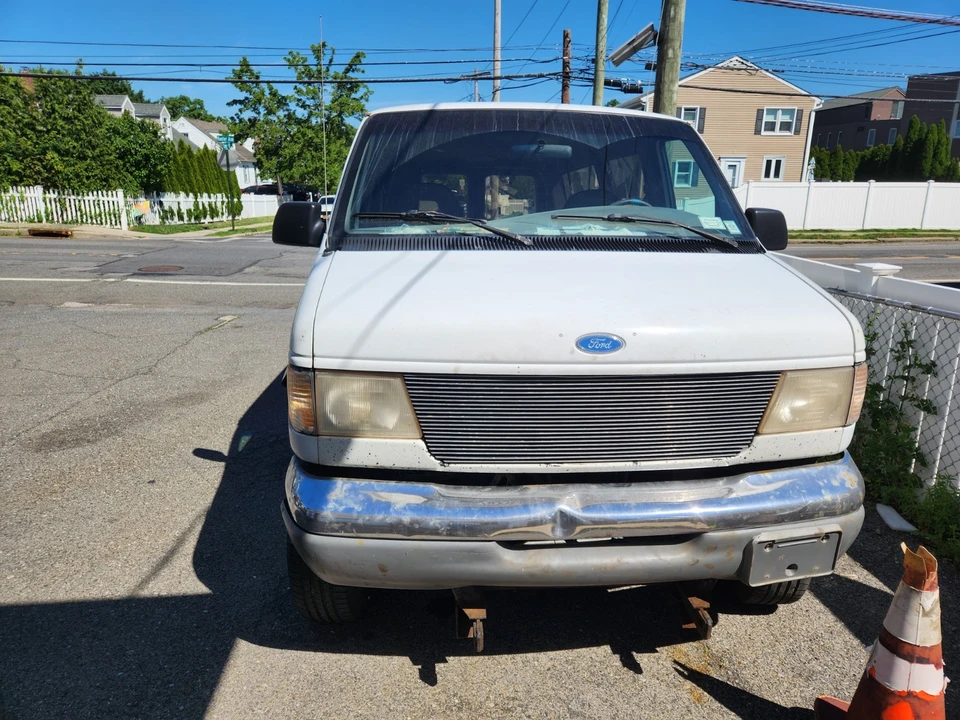 1997 Ford Econoline Van - Image 4 of 20
