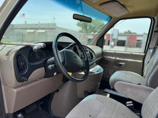 1997 Ford Econoline Van - Image 11 of 19